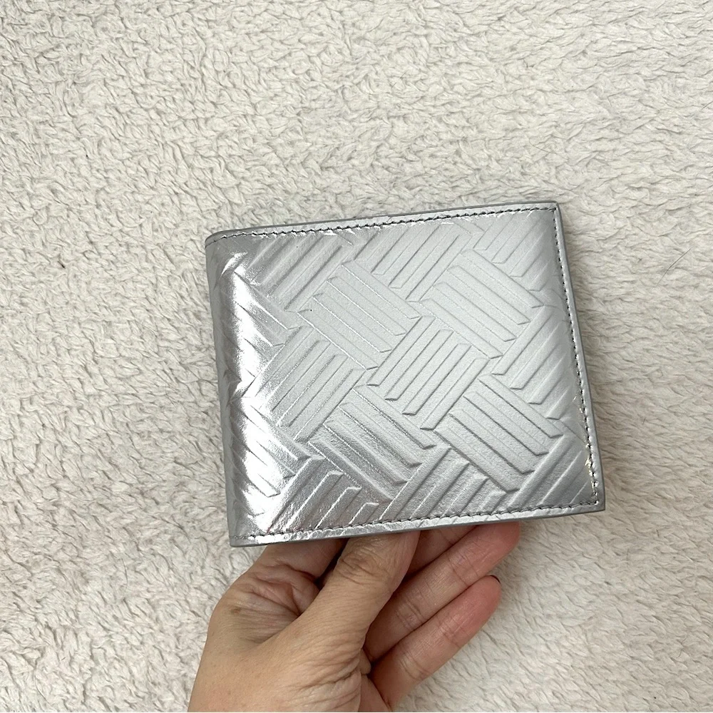 NWT Authentic Bottega Veneta intriciato Embossed Leather Billfold Wallet…